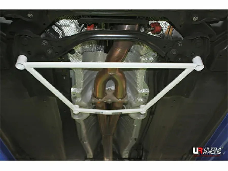Ultra Racing Volvo XC60 T6R 3.0 4WD FL 10-17 UltraRacing 4-Point Mid Lower Brace (3230), référence URKR-ML4-3230