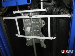 Ultra Racing Ssangyong Tivoli 1.6/1.6D 2WD 15+ UltraRacing 4-Point Mid Lower Brace (3244), référence URKR-ML4-3244