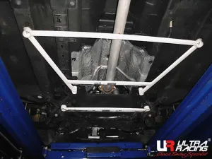 Ultra Racing Kia Sportage (QL) 1.7D/2.0D 2WD 17-22 UltraRacing 4-Point Mid Lower Brace (3629), référence URKR-ML4-3629