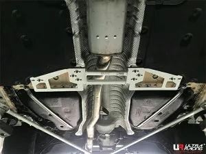 Ultra Racing BMW 5 G30 (530I) 2.0T 2WD 17+ UltraRacing 4-Point Mid Lower Brace (4118), référence URKR-ML4-4118