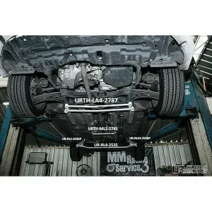 Ultra Racing Toyota Yaris (XP130) 1.2/1.5 2WD 10+ UltraRacing 2-Point Mid Lower Brace (2785), référence URTH-ML2-2785