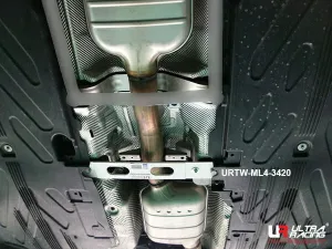 Ultra Racing Mercedes C200/C205/C250/C300 2.0T 15-21/E300 3.0T 16+/C220D  2.2D 14-21 2WD UltraRacing 4-Point Mid Lower Brace (3420), référence URTW-ML4-3420