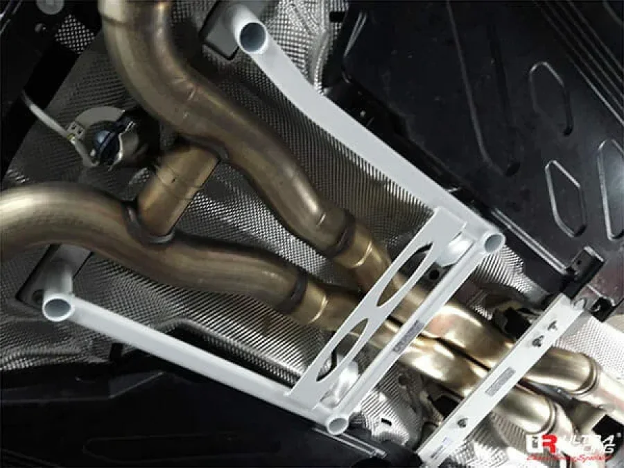 Ultra Racing Mercedes S205 C63 S, référence URTW-ML4-3883