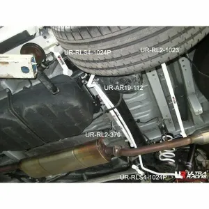 Ultra Racing Toyota Alphard (AH20) 2.4  08-15/Alphard/Vellfre 3.5 08-15 2WD UltraRacing 2-Point Rear Lower Bar (1023), référence RL2-1023