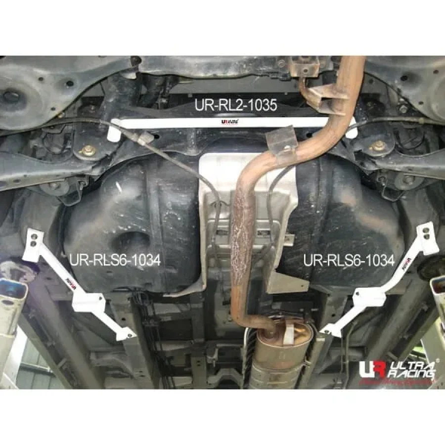 Ultra Racing Nissan Presage (U31) 2.5 2WD 03-09 UltraRacing 2-Point Rear Lower Bar (1035), référence RL2-1035