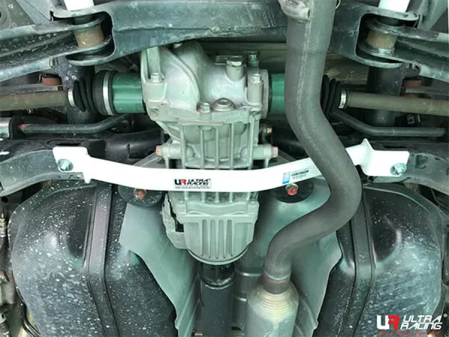 Ultra Racing Mitsubishi ASX 2.0 4WD 10+ UltraRacing 2-Point Rear Lower Bar (3388), référence RL2-3388