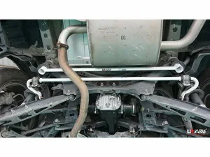 Ultra Racing Subaru XV (GP) 2.0 4WD 13-17 UltraRacing 2-Point Rear Lower Bar (3787), référence RL2-3787