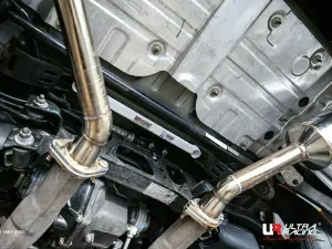 Ultra Racing Chevrolet Camaro (SS) 6.2 V8 2WD 16+ UltraRacing 2-Point Rear Lower Bar (3813), référence RL2-3813