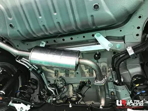 Ultra Racing Nissan Serena (C27) 2.0 2WD 16+ UltraRacing 2-Point Rear Lower Bar (3930), référence RL2-3930