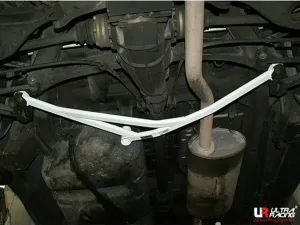Ultra Racing Ssangyong Rodius 2.7D 4WD 04-12 UltraRacing 3-Point Rear Lower Bar (2603), référence RL3-2603