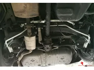 Ultra Racing Toyota Estima (XR50) 2.4 4WD 06+ UltraRacing 4-Point Rear Lower Bar (1788), référence RL4-1788