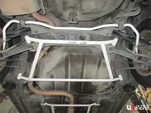 Ultra Racing Proton Perdana 2.0 95-98/Perdana 2.0 98-10 2WD UltraRacing 4-Point Rear Lower Bar (220), référence RL4-220