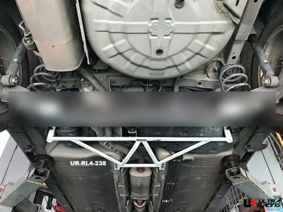 Ultra Racing Nissan Cube (Z12) 1.8 2WD 08+/Grand Livina 1.6 06-13/Latio 1.8 04-18/Livina 1.5 08-13 UltraRacing 4-Point Rear Lower Bar (238), référence RL4-238