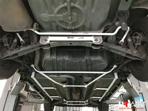 Ultra Racing Proton Gen 2 1.6 04-12/Persona 1.6 07-16/Waja 1.6 00-11 2WD UltraRacing 4-Point Rear Lower Bar (251), référence RL4-251