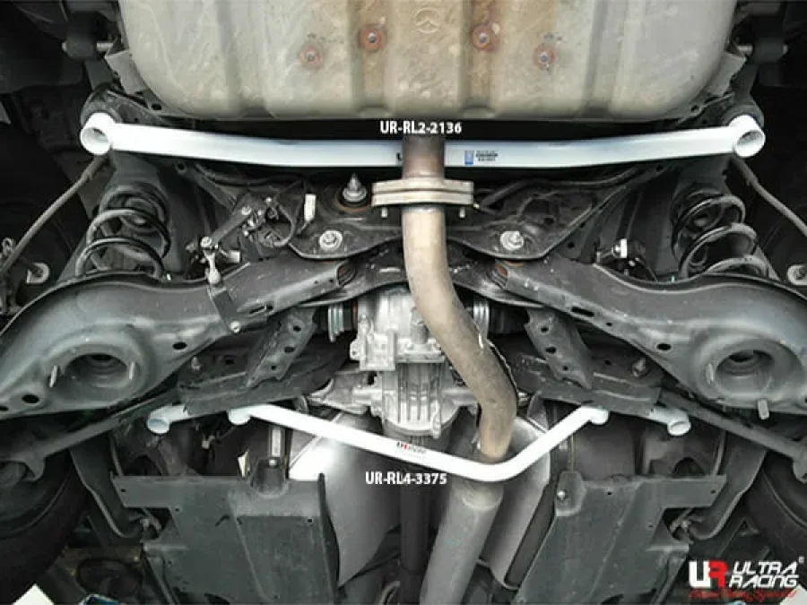 Ultra Racing Mazda CX-5 (KE) 2.0/2.2D/2.5 4WD 12-17 UltraRacing 4-Point Rear Lower Bar (3375), référence RL4-3375