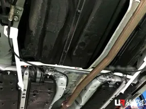 Ultra Racing Lexus ES 250 (XV60) 2.5 V6 2WD 12-18 UltraRacing 4-Point Rear Lower Bar (3466A), référence RL4-3466A