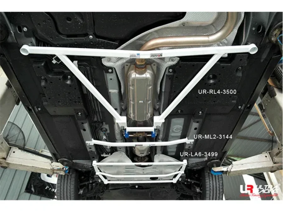 Ultra Racing Mazda CX-3 (DK) 1.5D/2.0 2WD 16+ UltraRacing 4-Point Rear Lower Bar (3500), référence RL4-3500