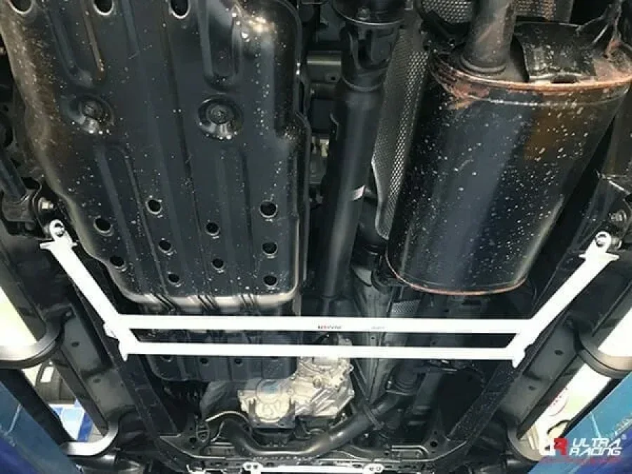 Ultra Racing Toyota Fj Cruiser (XJ10/GSJ10) 4.0 V6 4WD 10-17 UltraRacing 4-Point Rear Lower Bar (3633), référence RL4-3633