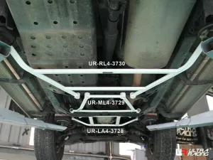 Ultra Racing Toyota Hilux Surf (N180) 3.0D 4WD 95-02 UltraRacing 4-Point Rear Lower Bar (3730), référence RL4-3730