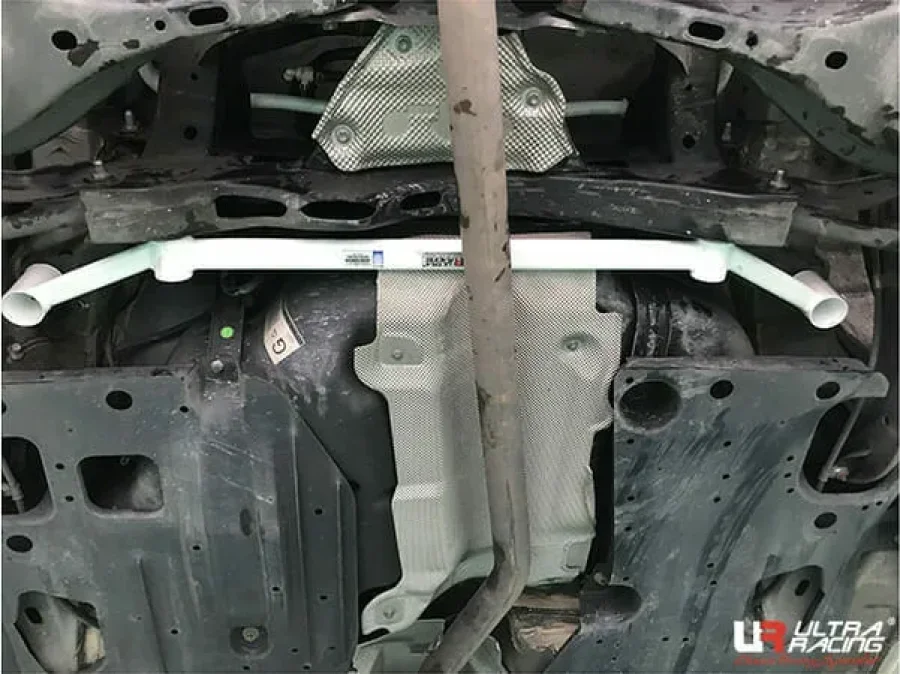Ultra Racing Mazda 3 3TH GEN (BM) 2.0 2WD Sedan 13-18 UltraRacing 4-Point Rear Lower Bar (3743), référence RL4-3743