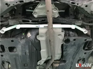 Ultra Racing Mazda 3 3TH GEN (BM) 2.0 2WD Sedan 13-18 UltraRacing 4-Point Rear Lower Bar (3743), référence RL4-3743