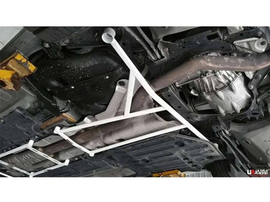 Ultra Racing Volvo XC90 T8 2.0 Twin Charge 4WD Hybrid 15+ UltraRacing 4-Point Rear Lower Bar (3759), référence RL4-3759