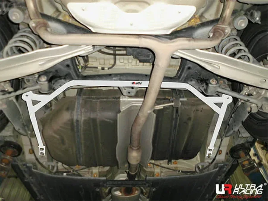 Ultra Racing Suzuki Kizashi 2.4 2WD 10-13 UltraRacing 4-Point Rear Lower Bar (3795), référence RL4-3795