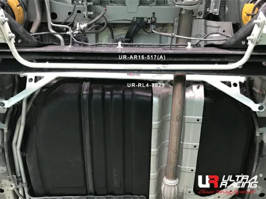 Ultra Racing Nissan Serena (C27) 2.0 2WD 16+ UltraRacing 4-Point Rear Lower Bar (3929), référence RL4-3929