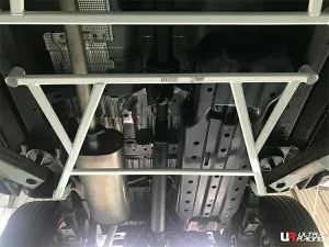 Ultra Racing Ford Ranger (T6) 2.2/3.2 FL 15+/Wildtrack 2.0T 19+ 4WD UltraRacing 4-Point Rear Lower Bar (3931), référence RL4-3931