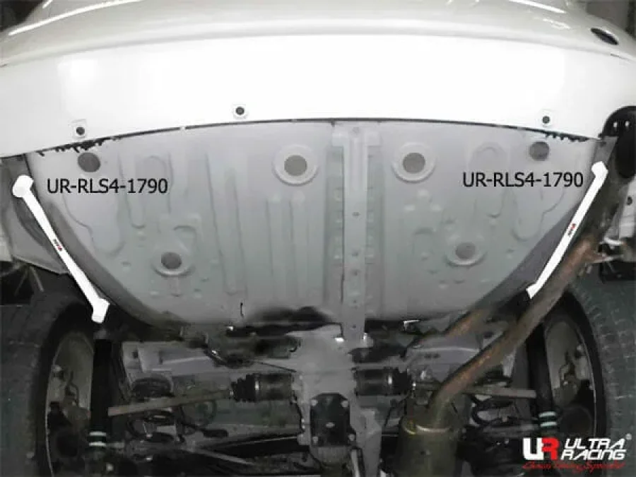 Ultra Racing Toyota Estima (XR50) 2.4 4WD 06+ UltraRacing 4-Point Rear Lower Bar (1790P), référence RS4-1790P