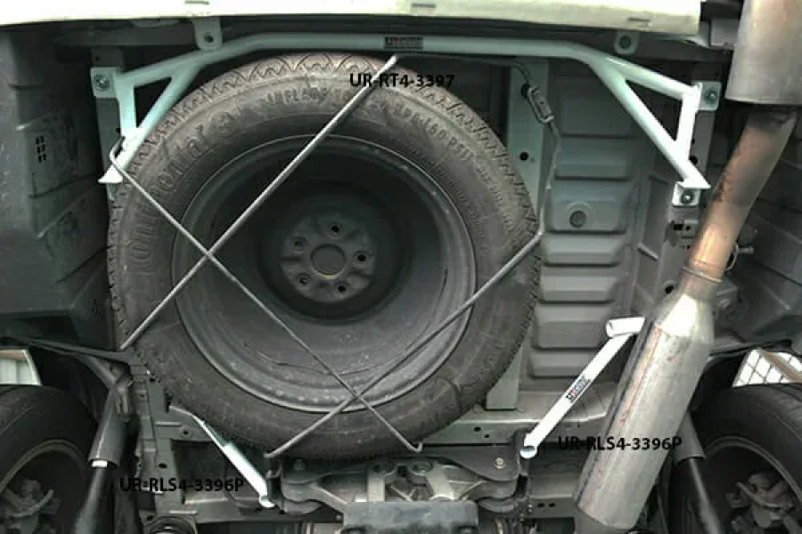 Ultra Racing Toyota Alphard/Vellfre (AH20) 2.4/3.5 4WD 08-15 UltraRacing 4-Point Rear Lower Bar (3396P), référence RS4-3396P