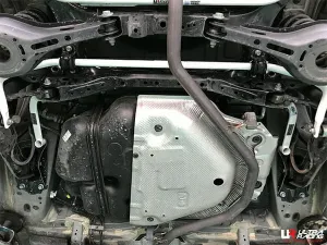 Ultra Racing Toyota Auris (E210) 2.0 HB 19+/Toyota C-HR 1.2/1.8 18+ 2WD UltraRacing 4-Point Rear Lower Bar (3842P), référence RS4-3842P