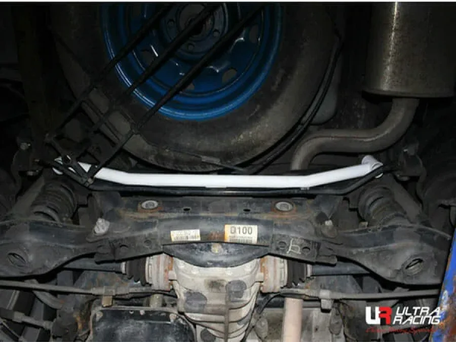 Ultra Racing Ssangyong Kyron 2.7D 4WD 05-14/Rexton 2.0D/2.7D 06-12 UltraRacing 2-Point Rear Lower Bar (2177), référence URKR-RL2-2177