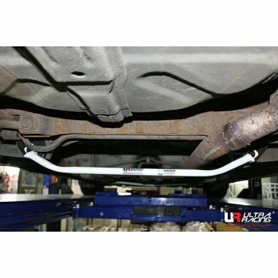 Ultra Racing Hyundai Grandeur (XG) 3.0 2WD 98-05 UltraRacing 2-Point Rear Lower Bar (2698), référence URKR-RL2-2698