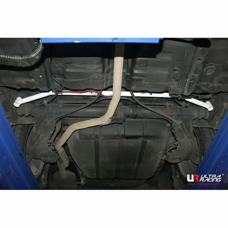 Ultra Racing Hyundai Excel (X2) 1.5 2WD 89-95 UltraRacing 2-Point Rear Lower Bar (3254), référence URKR-RL2-3254