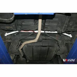 Ultra Racing Hyundai Excel (X2) 1.5 2WD 89-95 UltraRacing 2-Point Rear Lower Bar (3254), référence URKR-RL2-3254