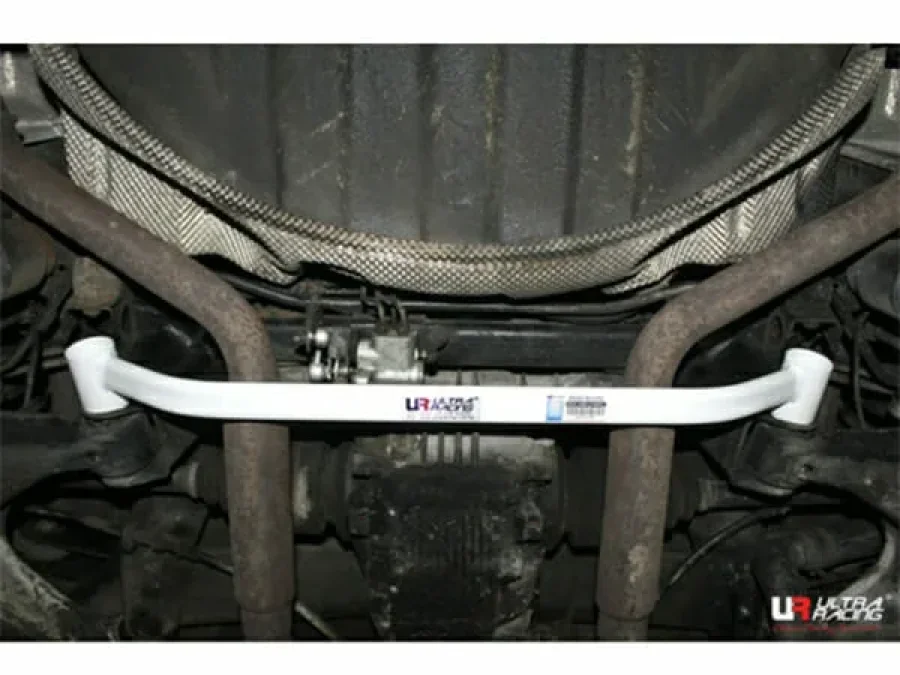 Ultra Racing BMW 7 E38 (728i) 2.8 2WD 94-01 UltraRacing 2-Point Rear Lower Bar (3608), référence URKR-RL2-3608