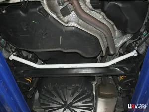 Ultra Racing Renault Samsung SM6 1.6 2WD 16+ UltraRacing 2-Point Rear Lower Bar (3618), référence URKR-RL2-3618