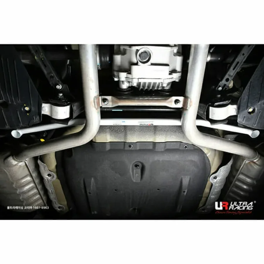 Ultra Racing Hyundai Equus (EQ900) 3.8 2WD 10-16 UltraRacing 2-Point Rear Lower Bar (3621), référence URKR-RL2-3621