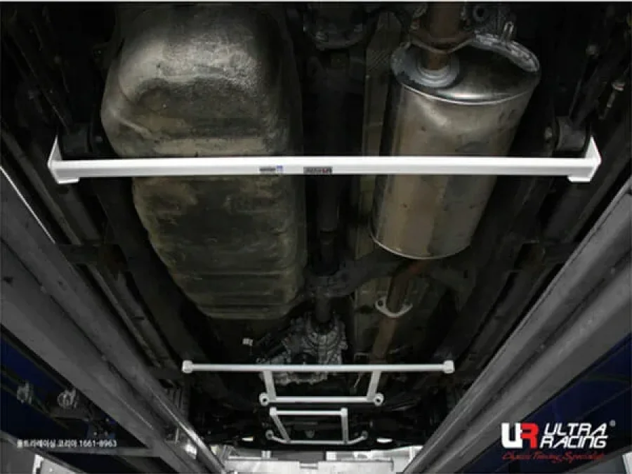 Ultra Racing Ssangyong Rexton Sports (Q200) 2.2D 2WD/4WD PICK-UP 18+ UltraRacing 2-Point Rear Lower Bar (4132), référence URKR-RL2-4132