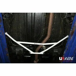 Ultra Racing Kia Opirus 3.5 V6 2WD 03-11 UltraRacing 4-Point Rear Lower Bar (2220), référence URKR-RL4-2220