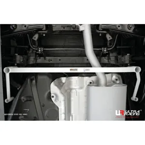 Ultra Racing Hyundai Santa Fe (TM) 2.2D/2.4 13+/Kia Sorento 2.0D/2.4 13-14 2WD UltraRacing 4-Point Rear Lower Bar (2514), référence URKR-RL4-2514