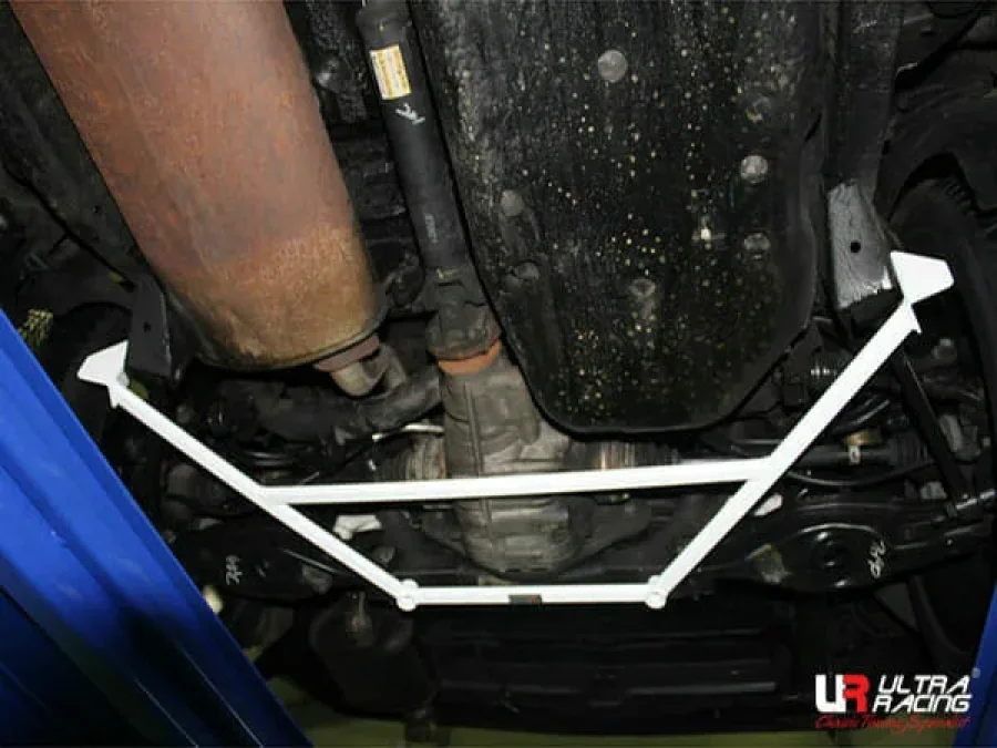 Ultra Racing Ssangyong Kyron 2.7D 4WD Multilink 05-14 UltraRacing 4-Point Rear Lower Bar (2559), référence URKR-RL4-2559