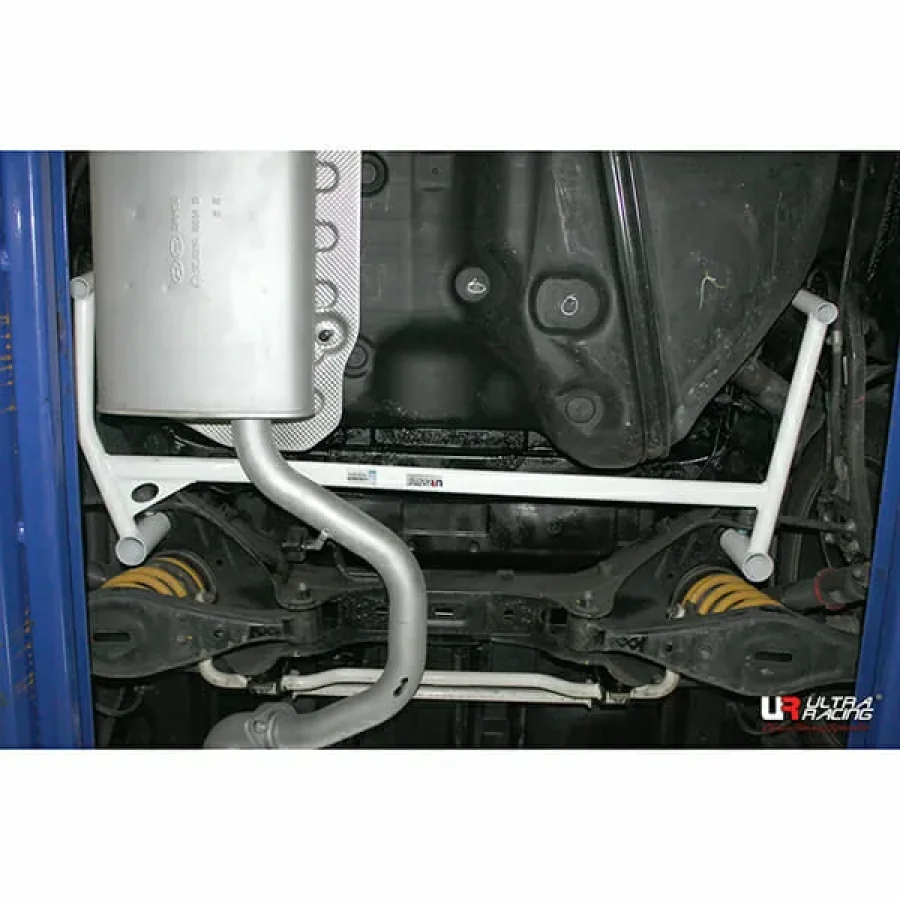 Ultra Racing Hyundai Santa Fe (DM) 2.0D 2WD 13-18 UltraRacing 4-Point Rear Lower Bar (3261), référence URKR-RL4-3261