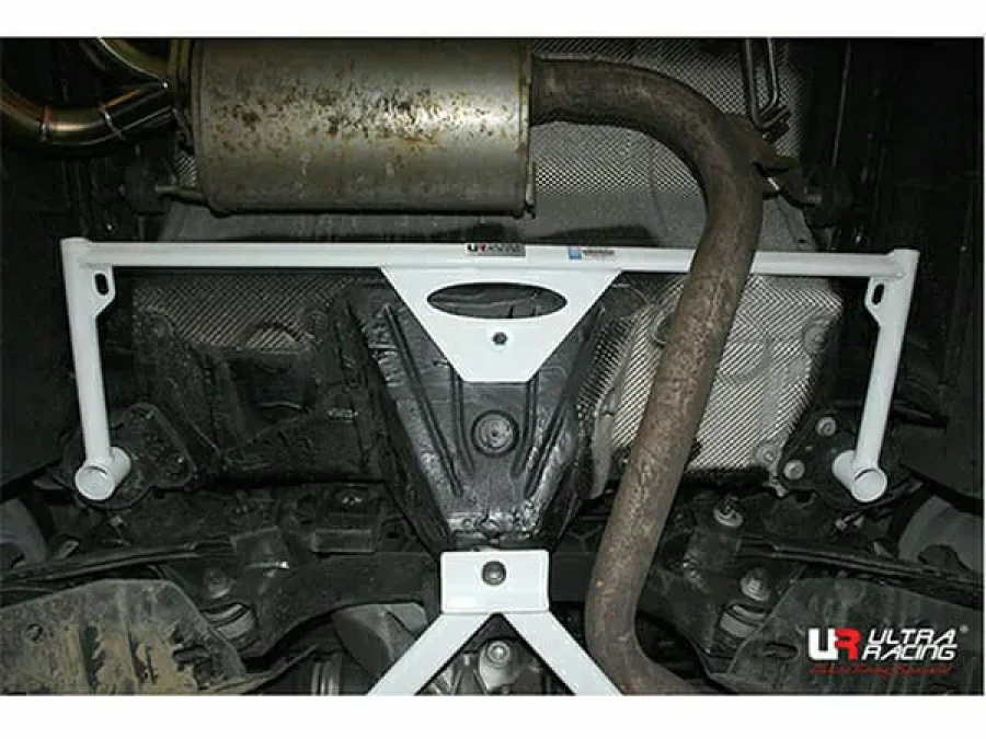 Ultra Racing BMW 3 F31/F36 (320D/420D) 2.0D 4WD TOURING 12-15 UltraRacing 4-Point Rear Lower Bar (3263), référence URKR-RL4-3263