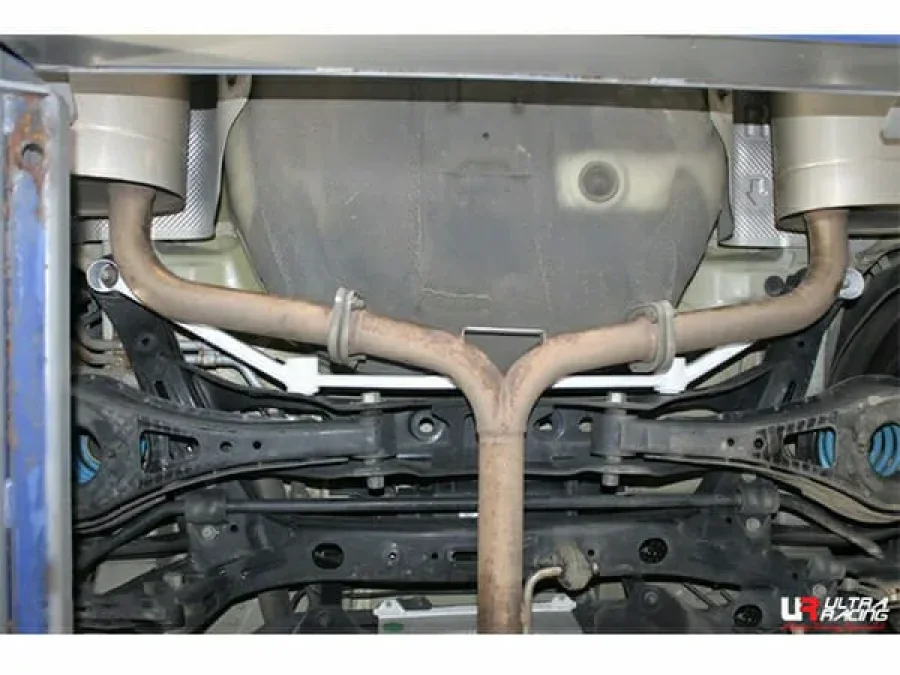 Ultra Racing Kia Optima K5 (JF) 1.6T/1.7D/2.0 2WD 15+ UltraRacing 4-Point Rear Lower Bar (3314), référence URKR-RL4-3314