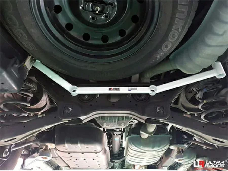 Ultra Racing Kia Mohave (HM) 3.0D 4WD FL 16+ UltraRacing 4-Point Rear Lower Bar (3604), référence URKR-RL4-3604