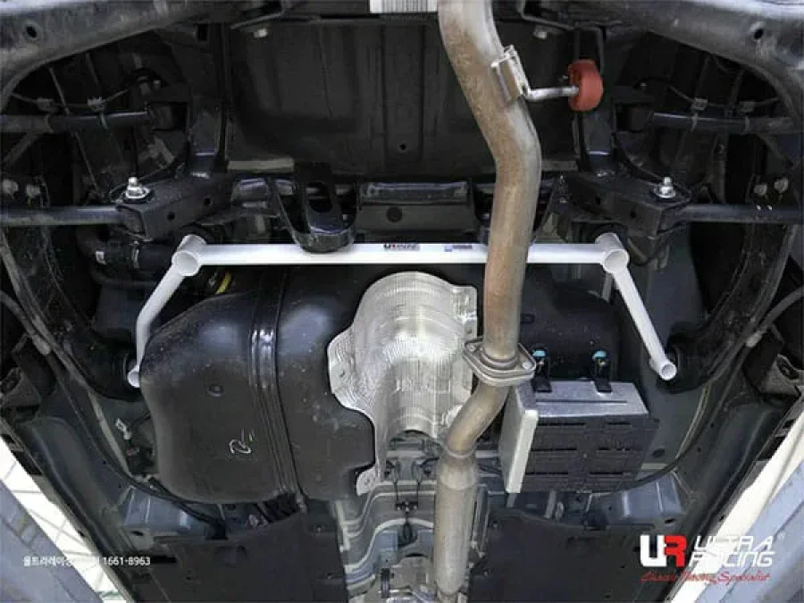 Ultra Racing Ssangyong Korando (C300) 1.5T 2WD 19+ UltraRacing 4-Point Rear Lower Bar (4135), référence URKR-RL4-4135