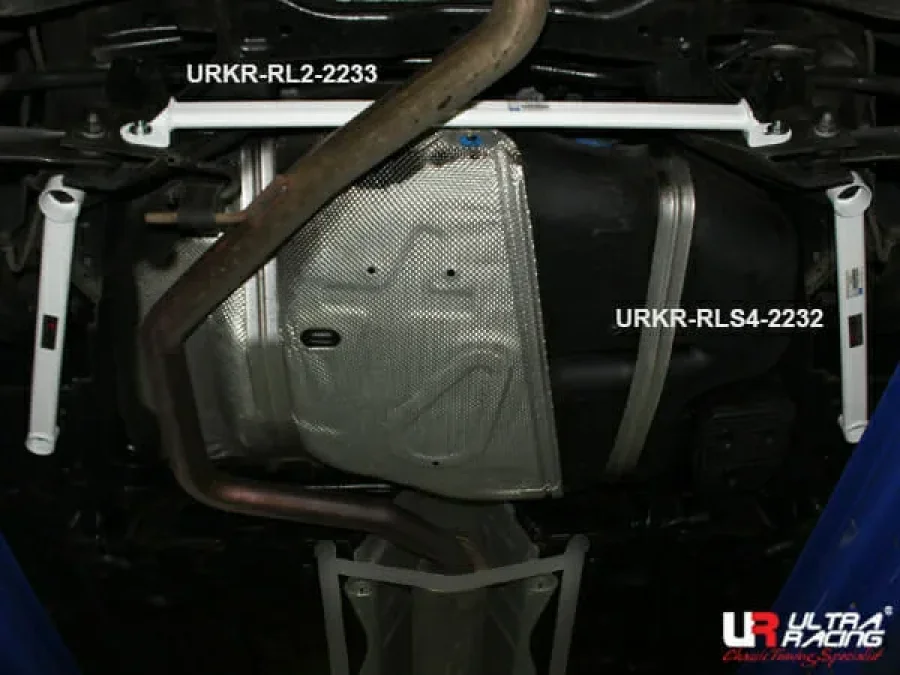 Ultra Racing Chevrolet Malibu 2.0D/2.4 2WD 13-15 LHD/RHD UltraRacing 4-Point Rear Lower Bar (2232P), référence URKR-RS4-2232P
