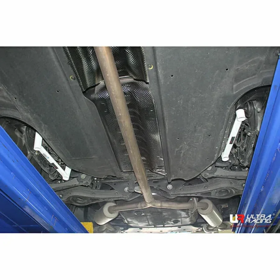Ultra Racing Hyundai Grandeur (IG) 18+/Sonata 15-19/Kia K7 16-21/Kia Optima 15-20 2WD 18+ UltraRacing 4-Point Rear Lower Bar (3472P), référence URKR-RS4-3472P